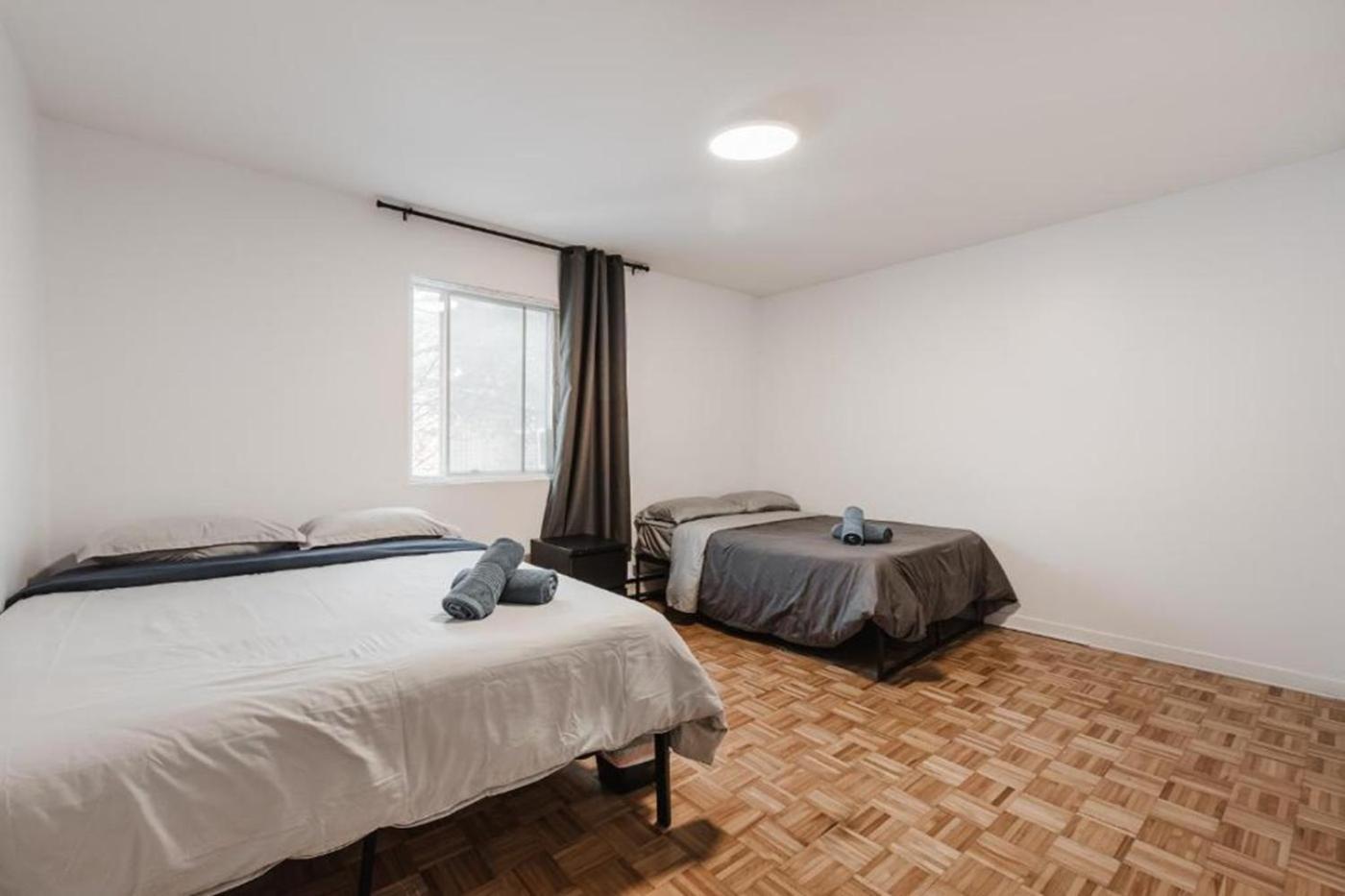 Spacious 3 Bedroom - 572 Apartamento